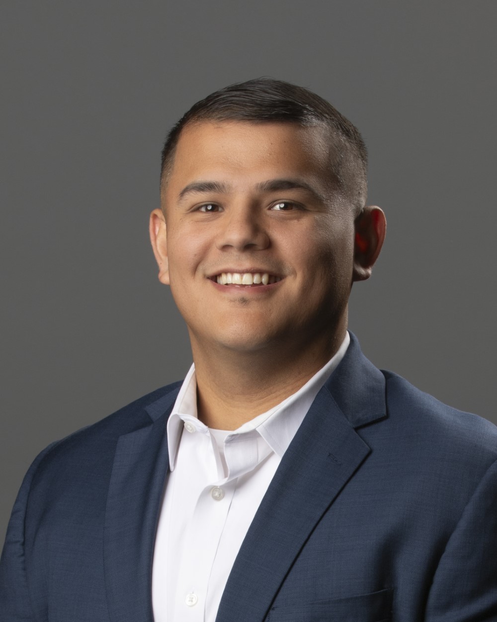 2025 Headshot Mendoza 001